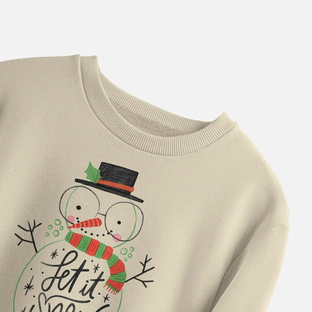 sweatshirt_07_christmas_bone_closeup1.webp